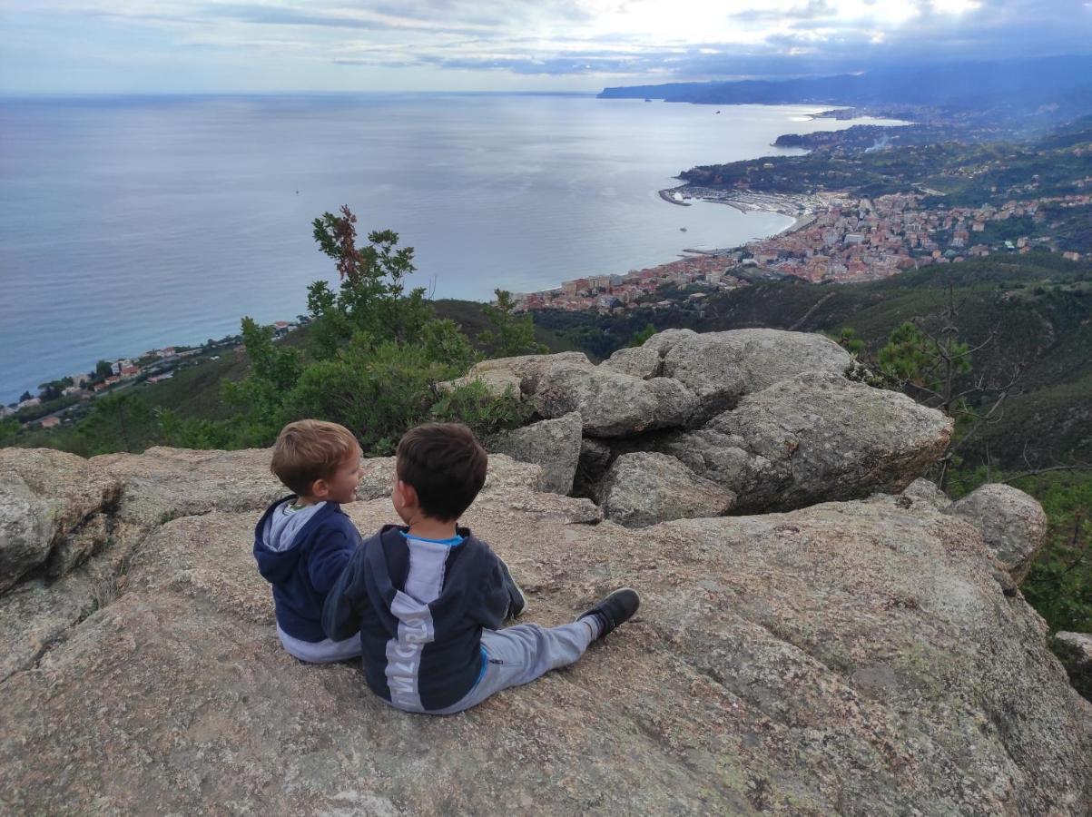 Ca' Verdemare Varazze Esterno foto